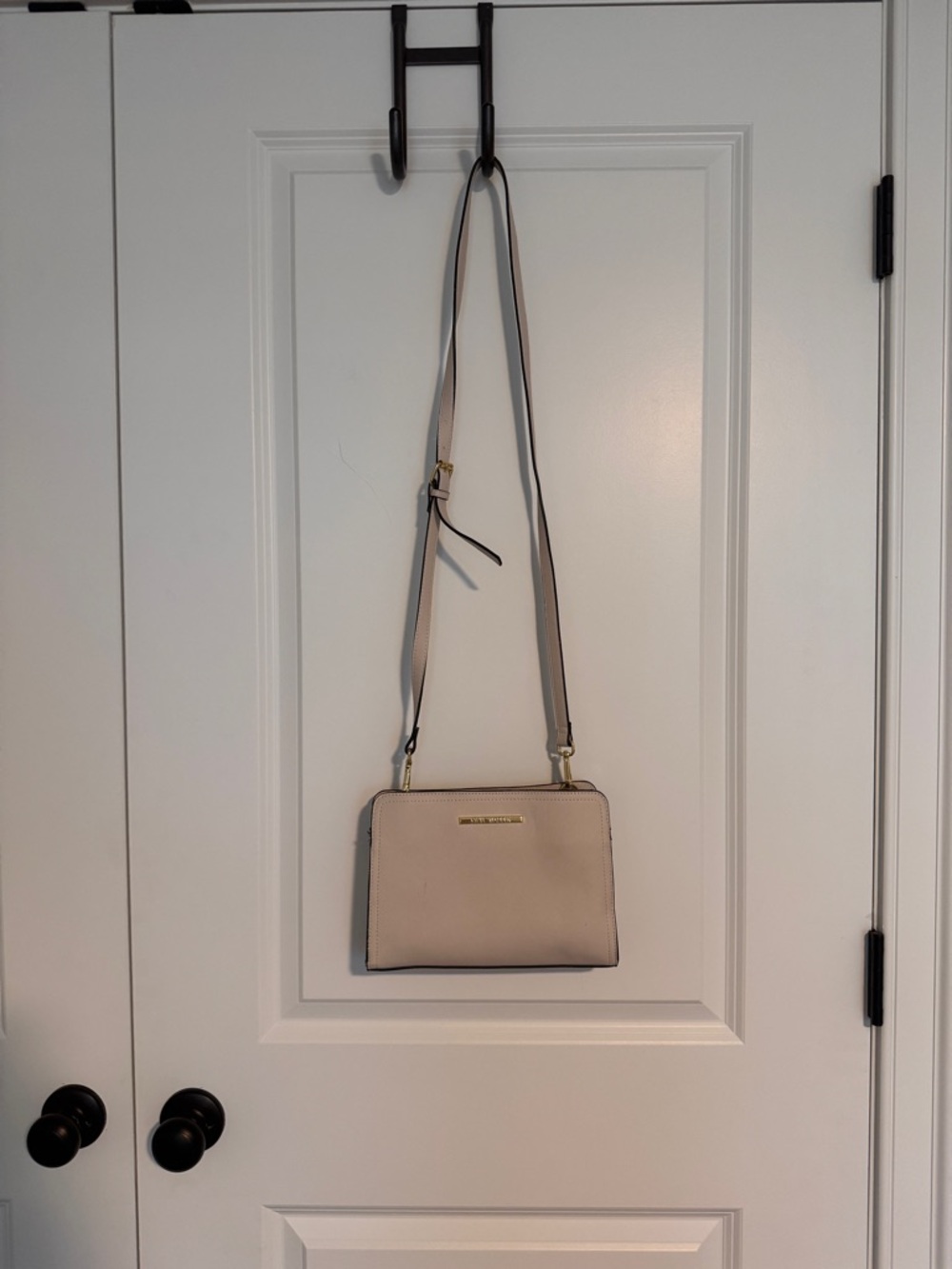 Steve Madden Beige Crossbody Bag with Gold Hardware